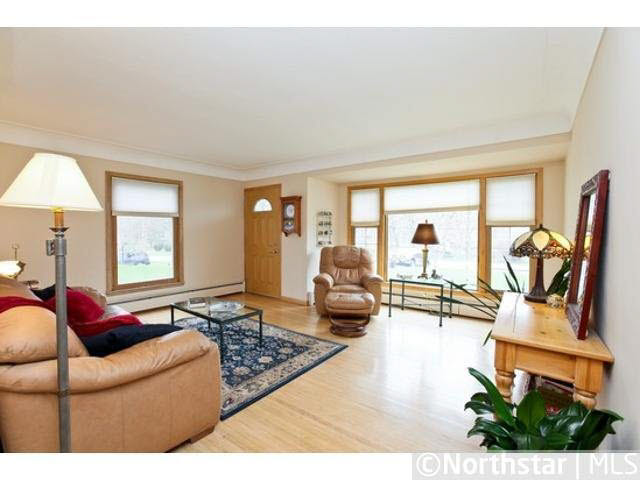 328 Mission Road West Bloomington, MN 55420 - Photo 2 of 14 Gallery Image 2