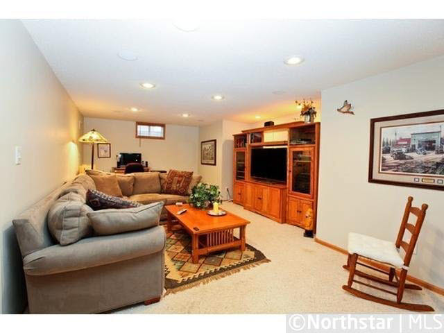 328 Mission Road West Bloomington, MN 55420 - Photo 8 of 14 Gallery Image 8