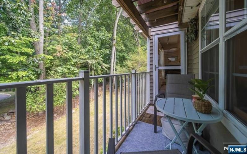 1198 Richmond Road Mahwah, NJ 07430 - Photo 18 of 29 Gallery Image 18