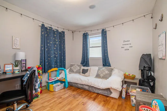 $235,000 | 707 Botham Avenue, St. Joseph, MI 49085