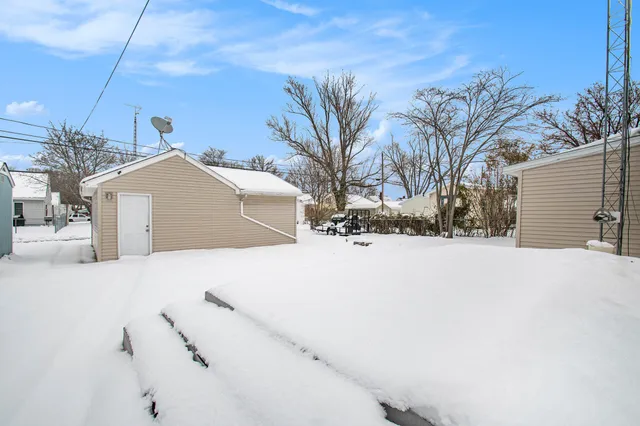 $235,000 | 707 Botham Avenue, St. Joseph, MI 49085