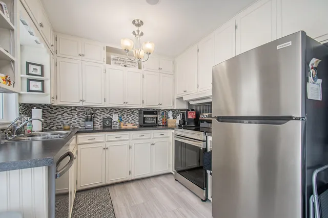 $235,000 | 707 Botham Avenue, St. Joseph, MI 49085