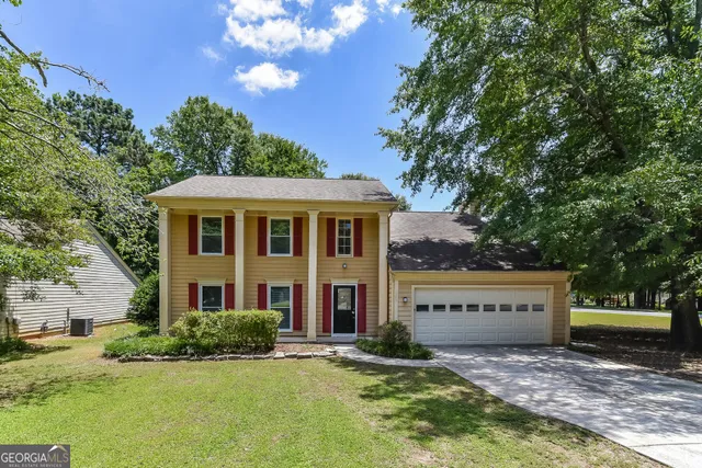 $2,090 | 353 Cimarron Way, Lawrenceville, GA 30044