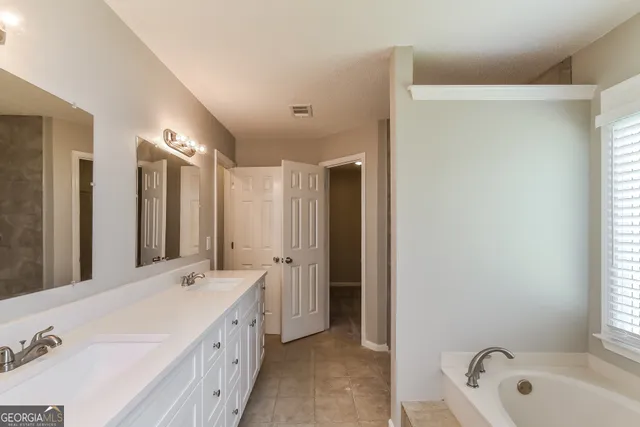 $2,090 | 353 Cimarron Way, Lawrenceville, GA 30044