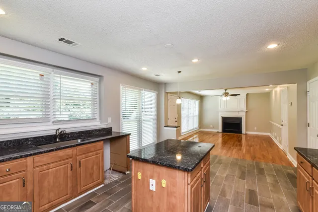 $2,090 | 353 Cimarron Way, Lawrenceville, GA 30044