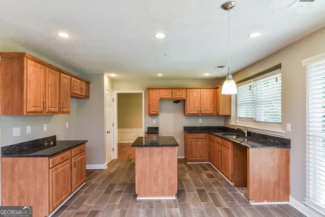 $2,090 | 353 Cimarron Way, Lawrenceville, GA 30044