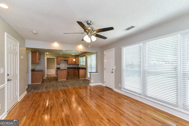 $2,090 | 353 Cimarron Way, Lawrenceville, GA 30044