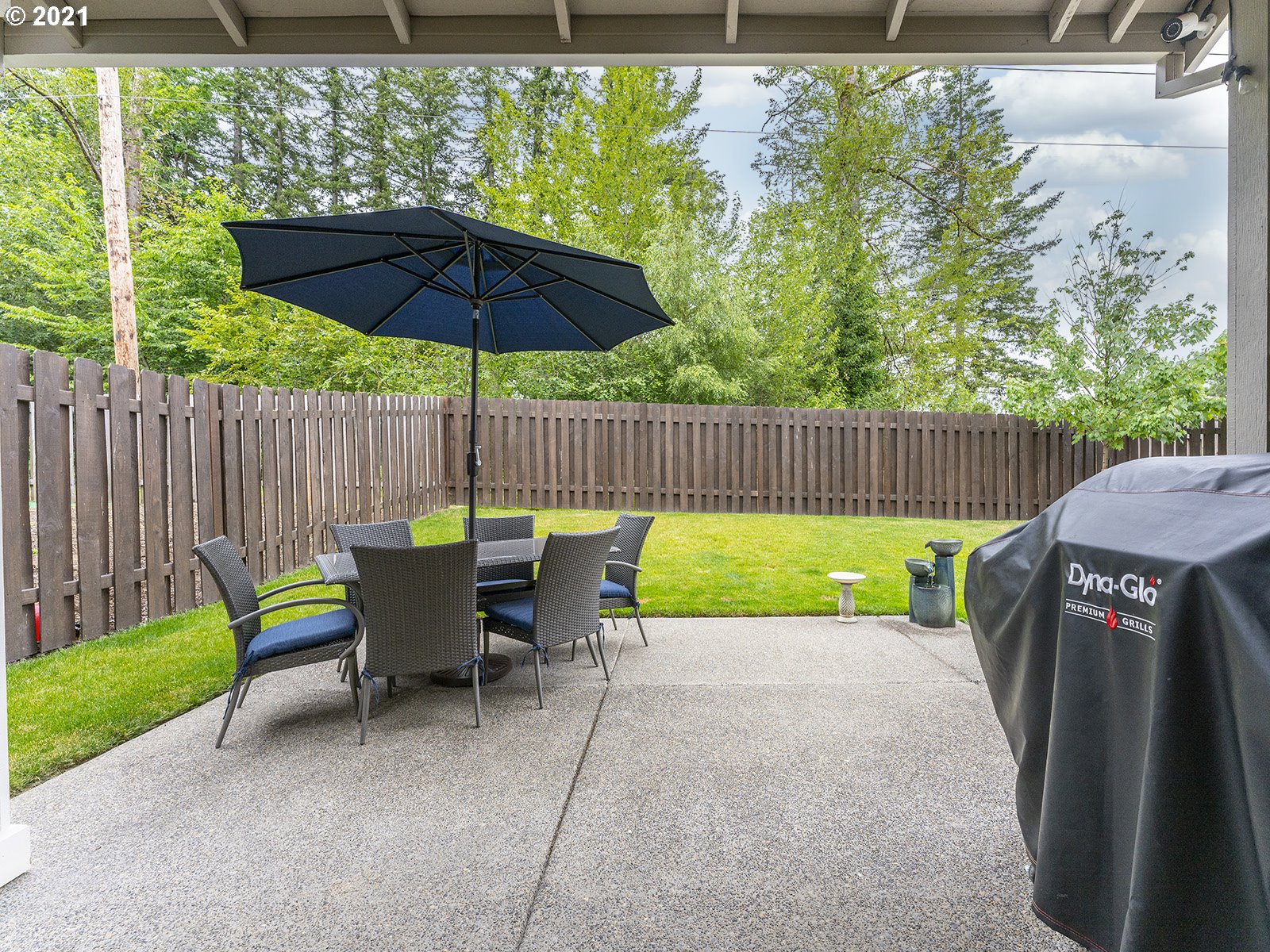 2813 Southeast Baker Avenue Gresham, OR 97080 - Photo 26 of 32 a view of a deck with furniture and a yard