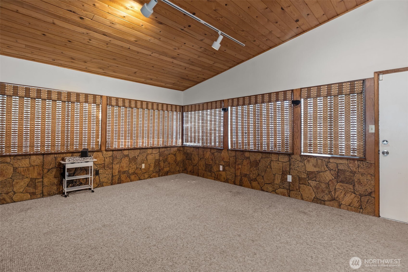16022 126th Avenue Southeast Renton, WA 98058 - Photo 18 of 35 Gallery Image 18