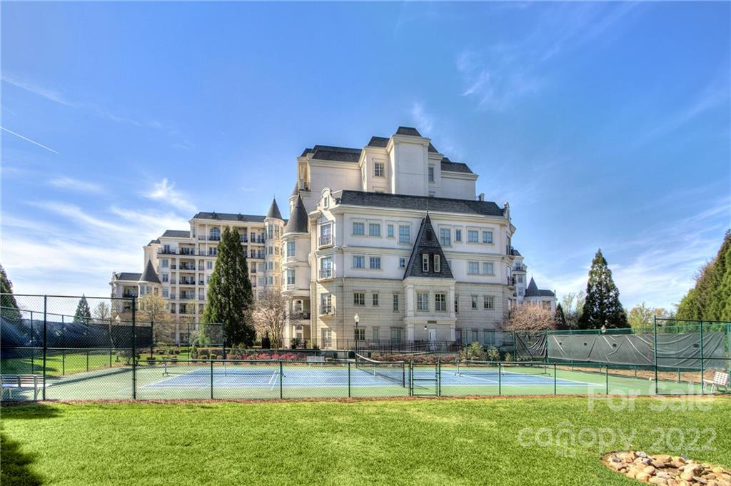 2823 Providence Road, Unit 254 Charlotte, NC 28211 - Photo 44 of 44 a view of a building with a yard