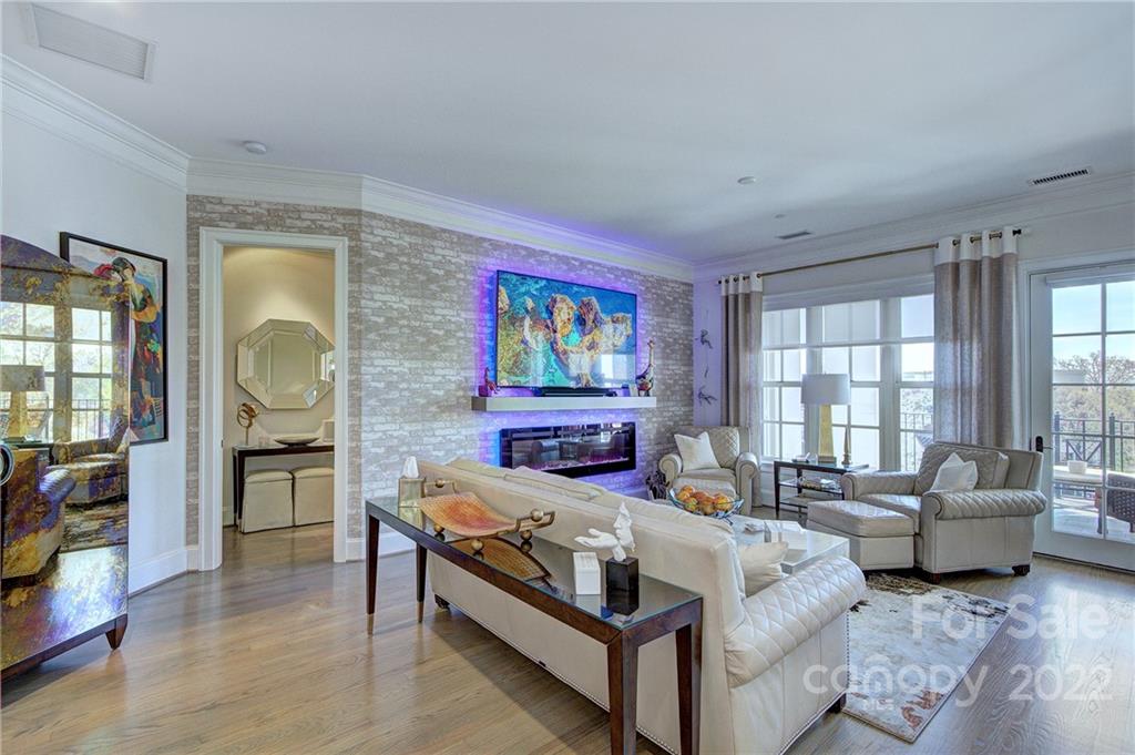 2823 Providence Road, Unit 254 Charlotte, NC 28211 - Photo 6 of 44 a living room with furniture and a window