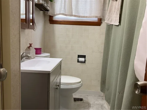 $224,900 | 28 Nicholas Drive North, Tonawanda, NY 14150