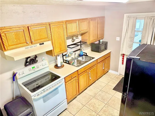 $209,900 | 28 Nicholas Drive North, Tonawanda, NY 14150