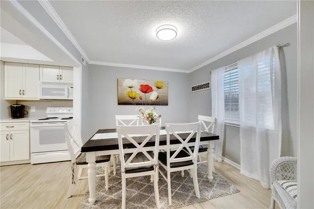 $150,000 | 4007 South Crysler Avenue, Unit 8, Independence, MO 64055