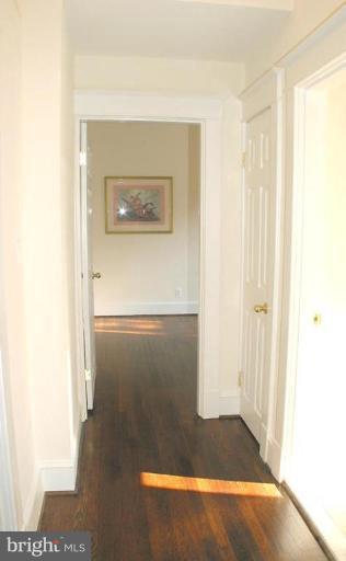 402 Baltimore Road Rockville, MD 20850 - Photo 14 of 30 Hallway