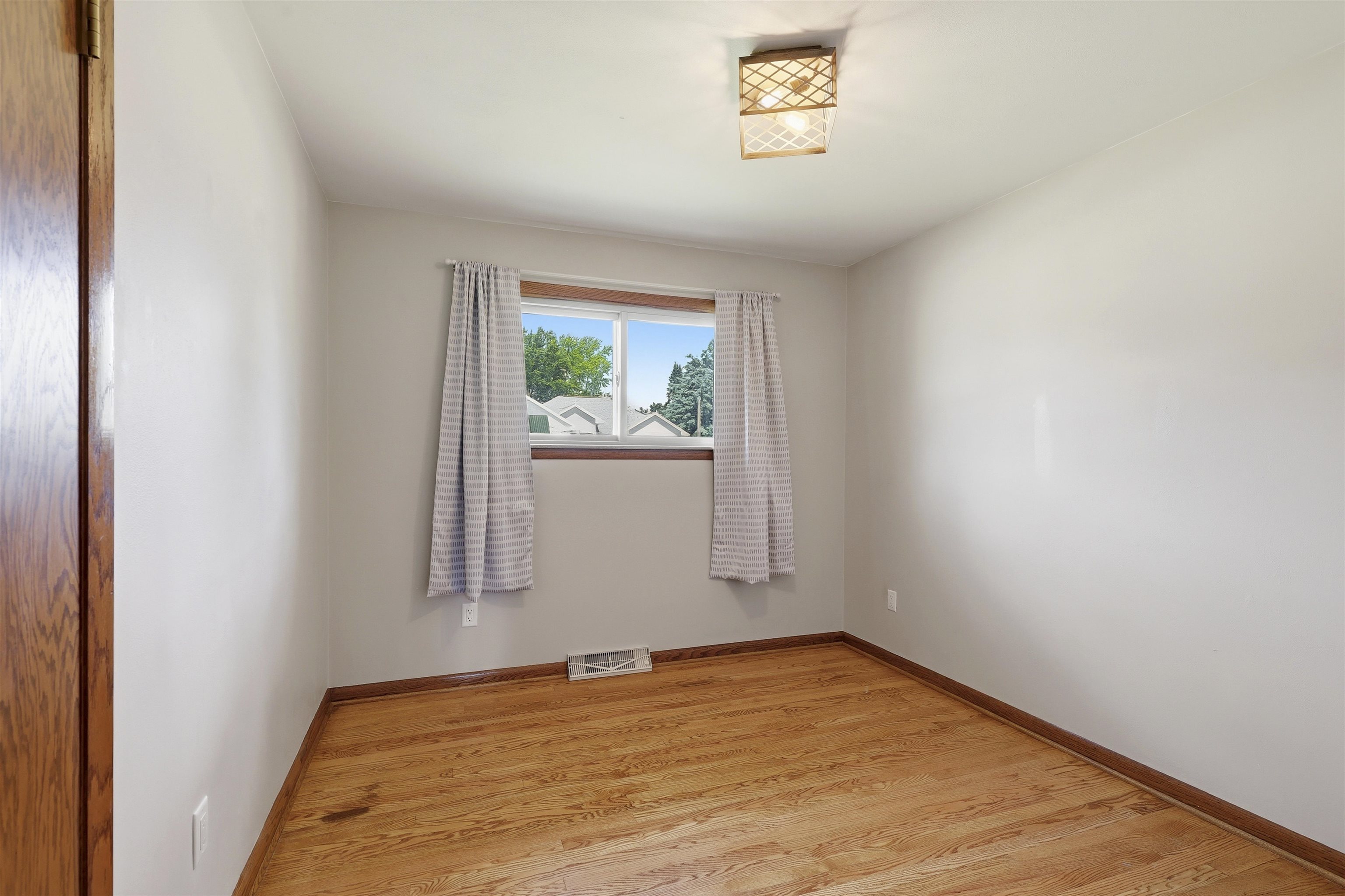 3517 West Florida Avenue Appleton, WI 54914 - Photo 16 of 32
