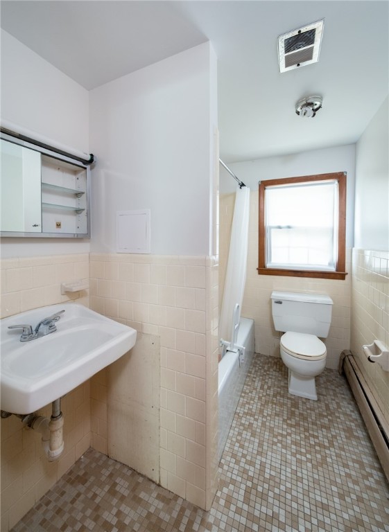 1189 Atwood Avenue Johnston, RI 02919 - Photo 15 of 33 1189 Bathroom