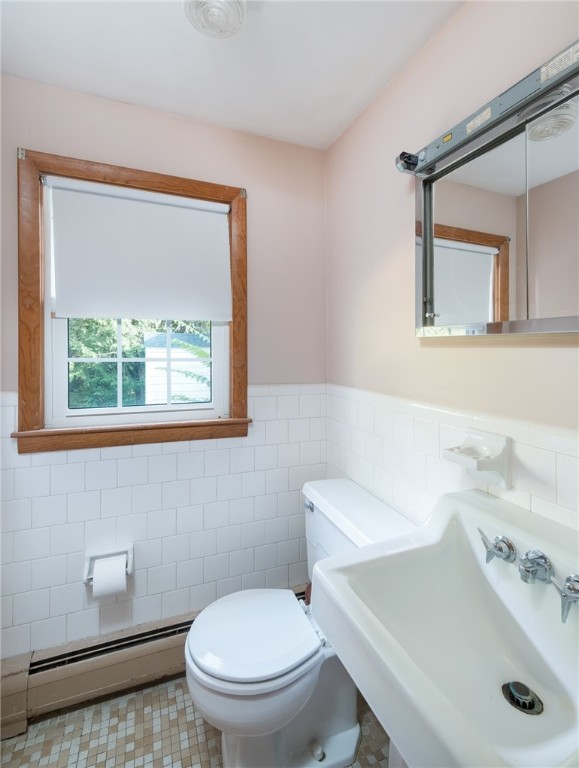 1189 Atwood Avenue Johnston, RI 02919 - Photo 19 of 33 bathroom