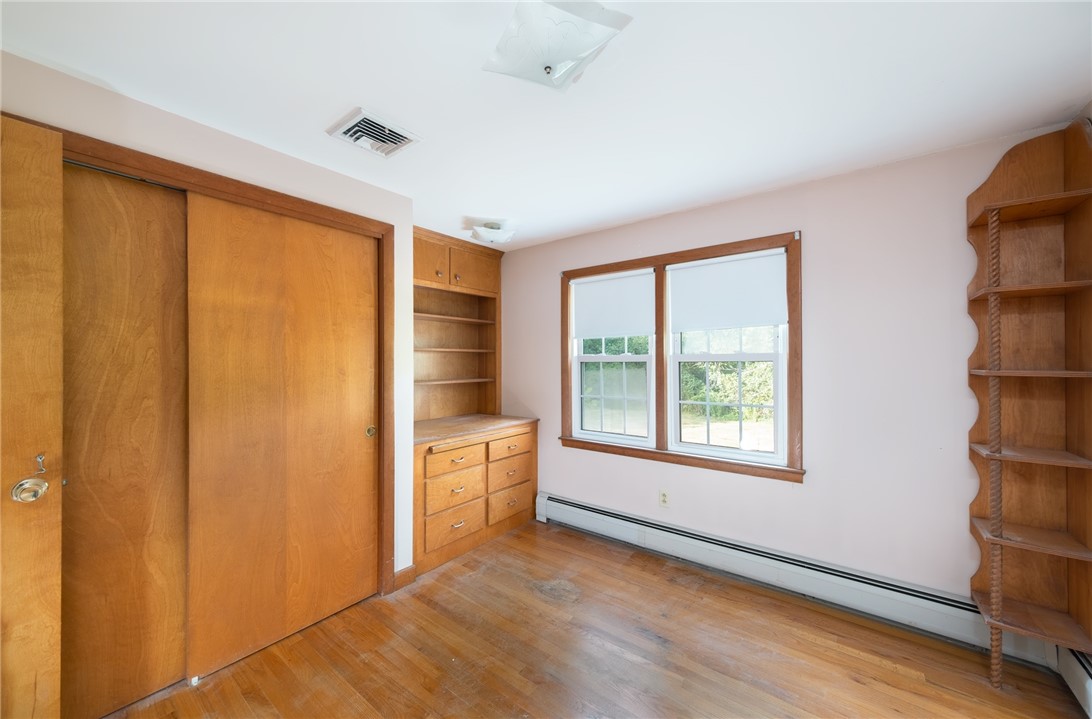 1189 Atwood Avenue Johnston, RI 02919 - Photo 20 of 33 1189