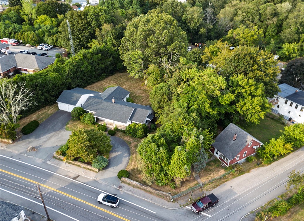 1189 Atwood Avenue Johnston, RI 02919 - Photo 4 of 33 Corner lot of both properties