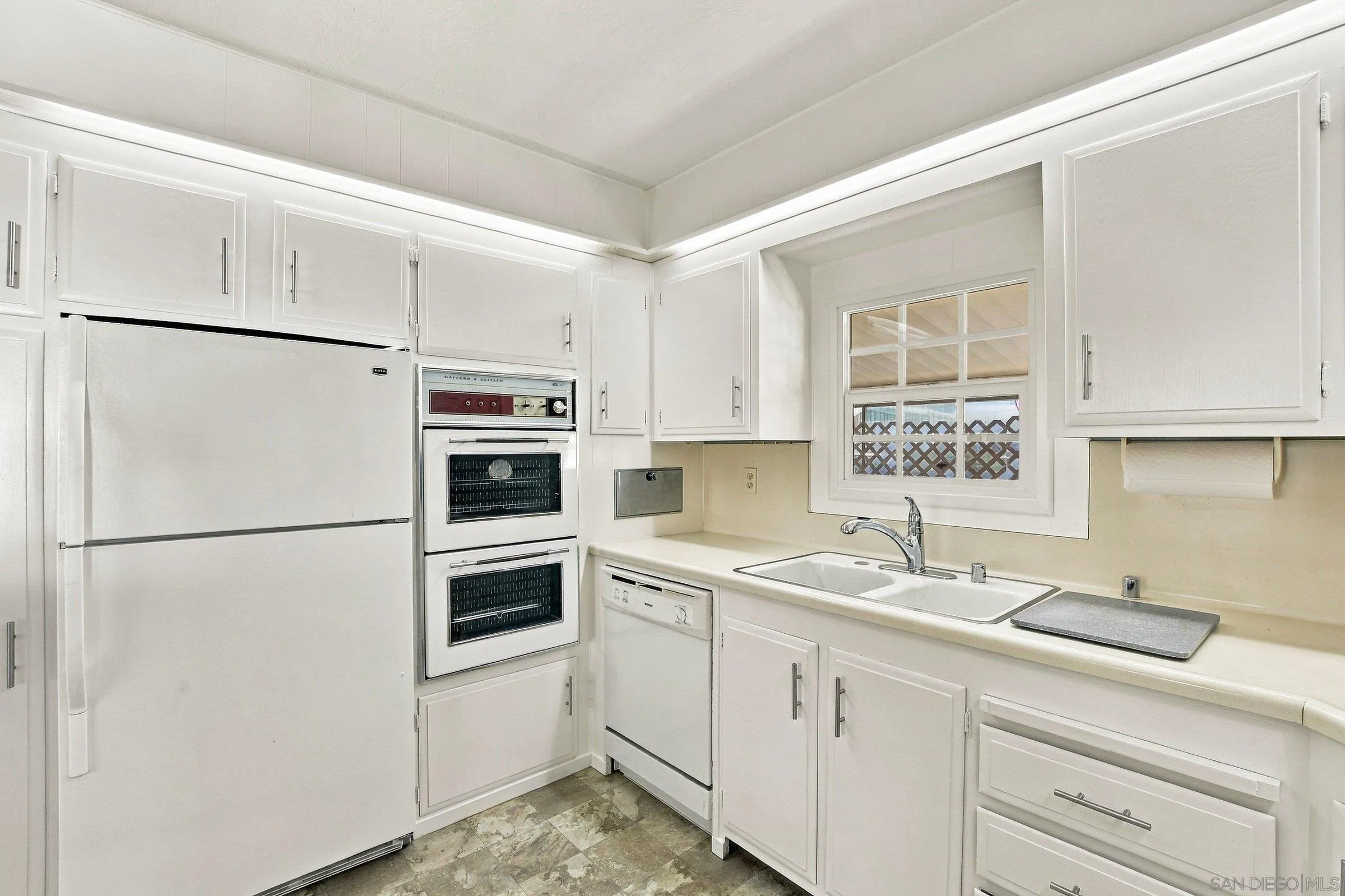 4848 1/2 Old Cliffs Road San Diego, CA 92120 - Photo 24 of 37 Gallery Image 24
