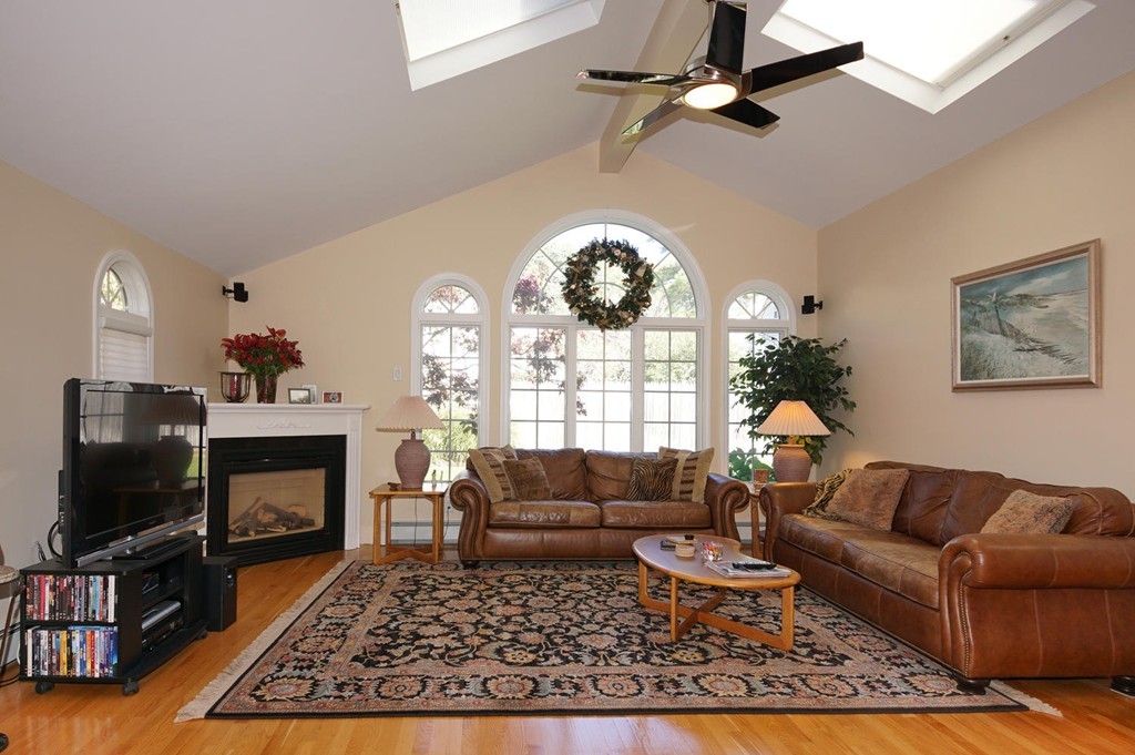 56 Browning Road Arlington, MA 02476 - Photo 3 of 23 Gallery Image 3