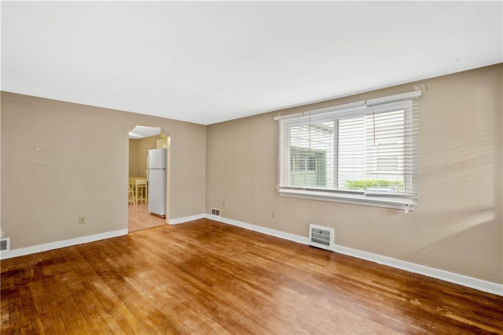 2134 Swallow Hill Road Pittsburgh, PA 15220 - Photo 6 of 25 Gallery Image 6