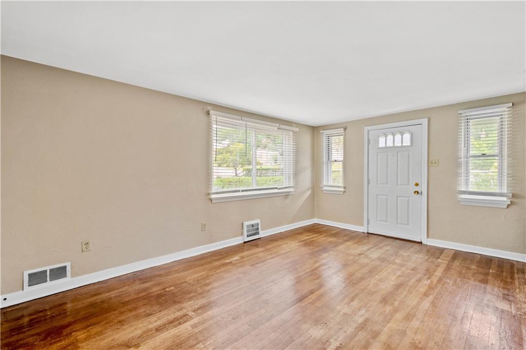 2134 Swallow Hill Road Pittsburgh, PA 15220 - Photo 8 of 25 Gallery Image 8