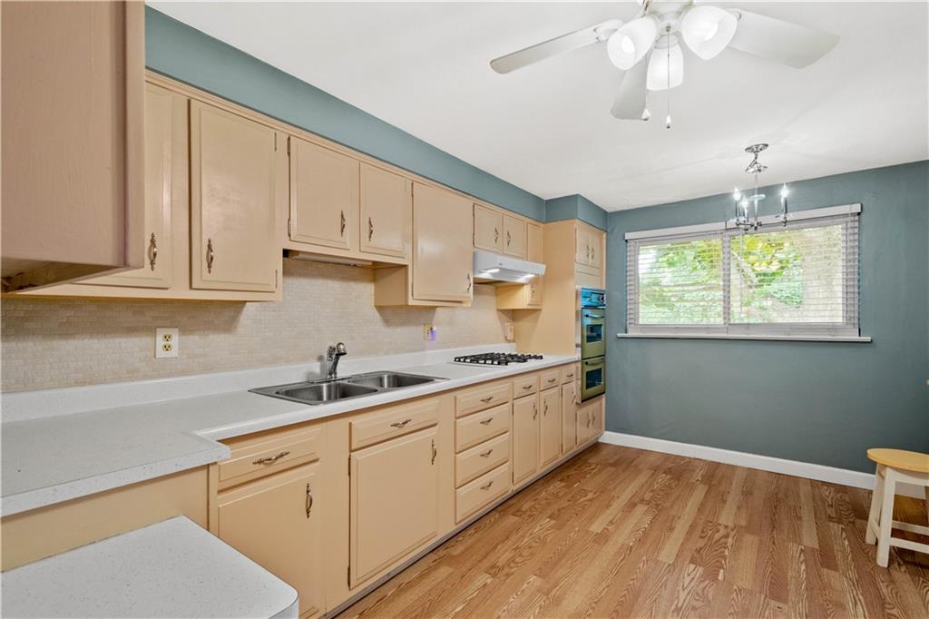 2134 Swallow Hill Road Pittsburgh, PA 15220 - Photo 9 of 25 Gallery Image 9