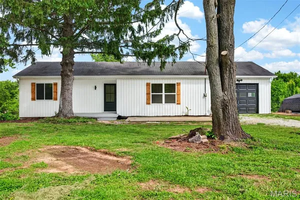 $325,000 | 3840 Gravois Road, House Springs, MO 63051