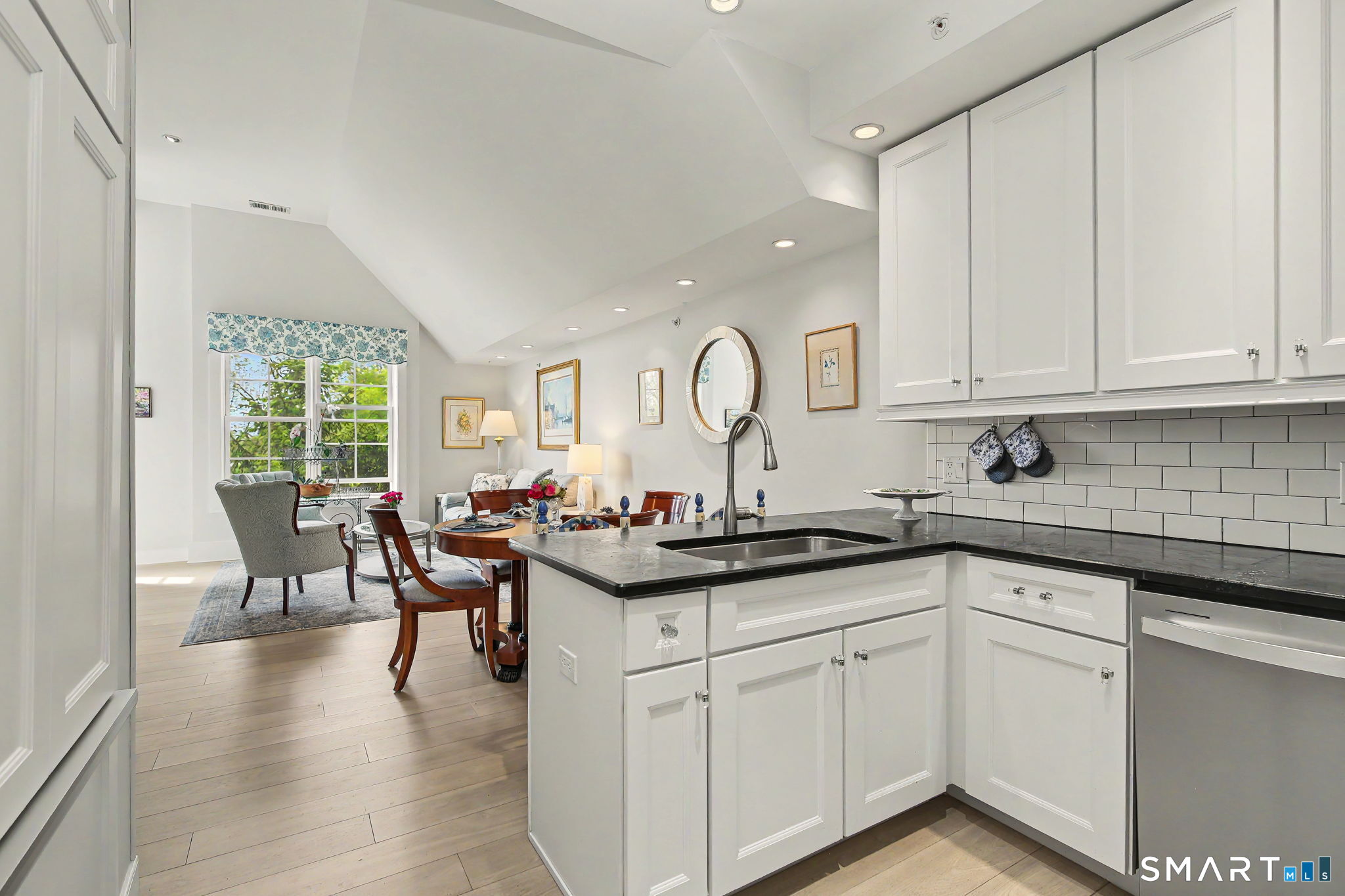 77 Havemeyer Lane, Unit 324 Stamford, CT 06902 - Photo 10 of 32