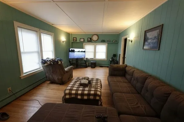 $225,000 | 117 East Amelia Street, Cassville, WI 53806