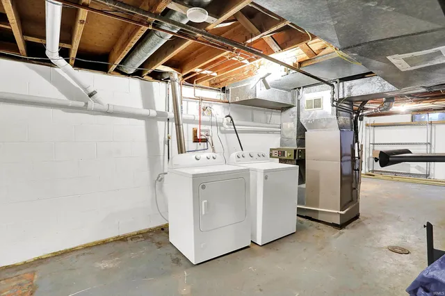 $379,900 | 2612 East Dekist Street, Bloomington, IN 47408