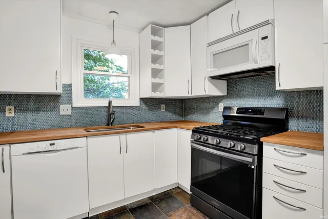 $379,900 | 2612 East Dekist Street, Bloomington, IN 47408