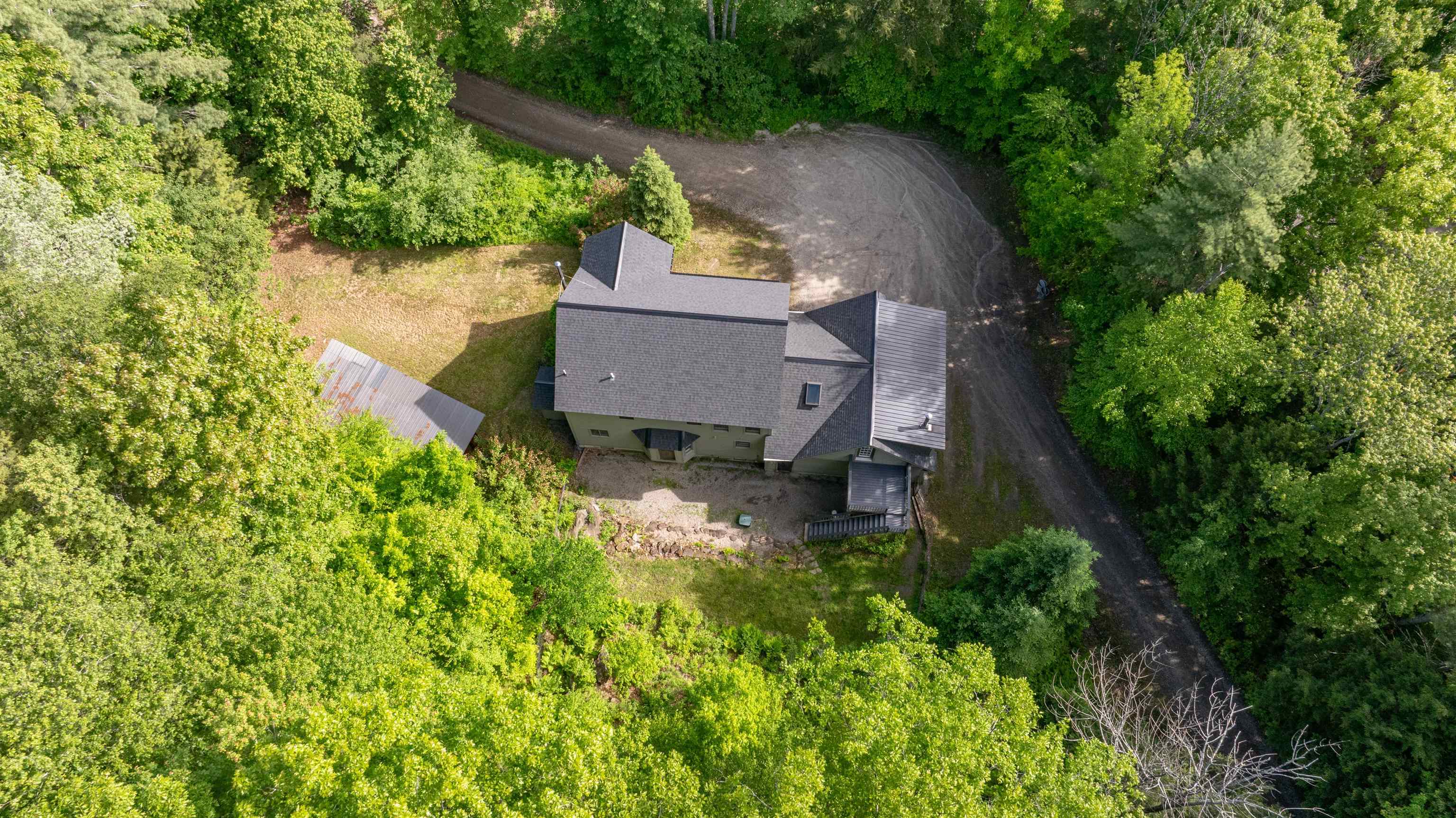 1577 River Road Weare, NH 03281 - Photo 5 of 59