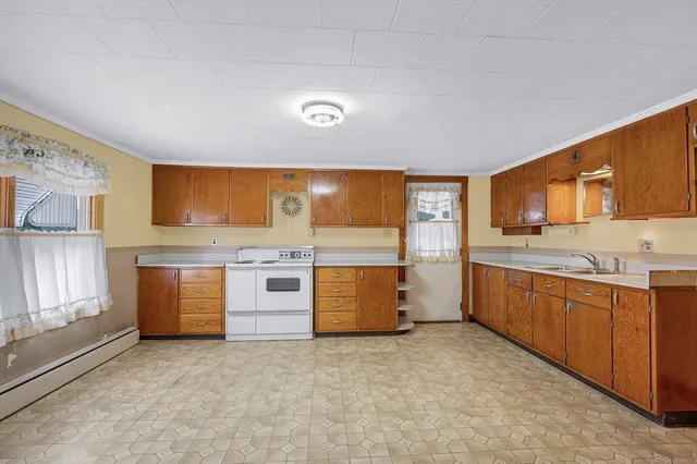 $399,900 | 16 Peabody Avenue, Dracut, MA 01826