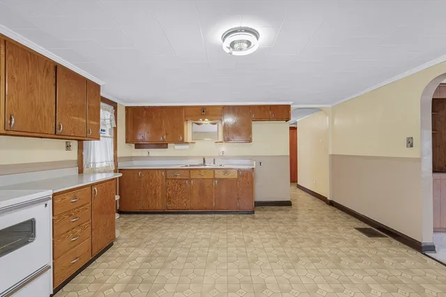 $399,900 | 16 Peabody Avenue, Dracut, MA 01826