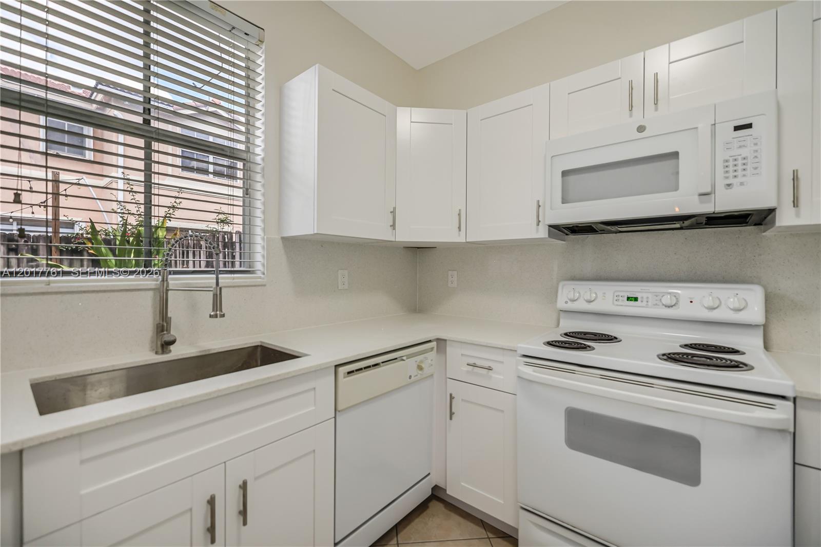 12172 Southwest 124th Path Miami, FL 33186 - Photo 20 of 58