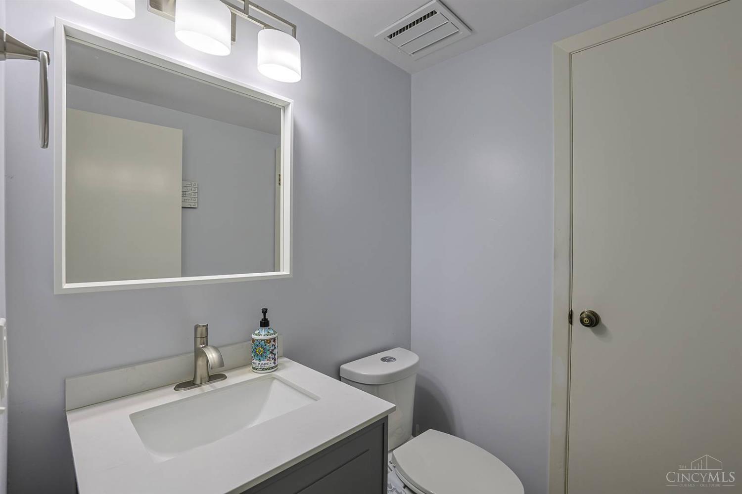 7407 Ayers Road Cincinnati, OH 45255 - Photo 42 of 51