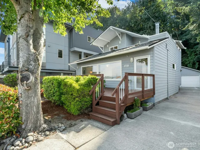 $1,580,000 | 1710 Alki Avenue Southwest, Seattle, WA 98116