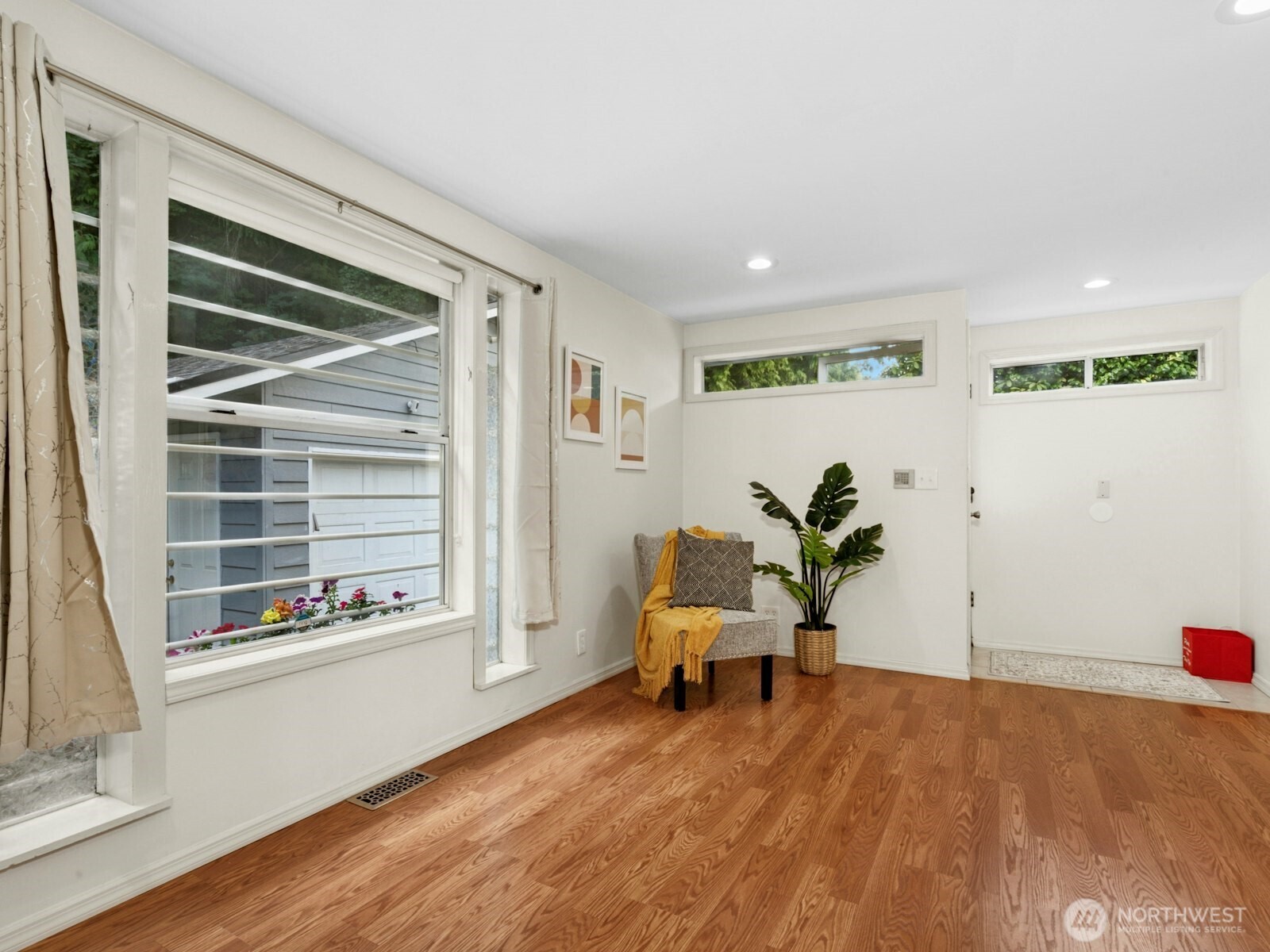 1710 Alki Avenue Southwest Seattle, WA 98116 - Photo 11 of 35