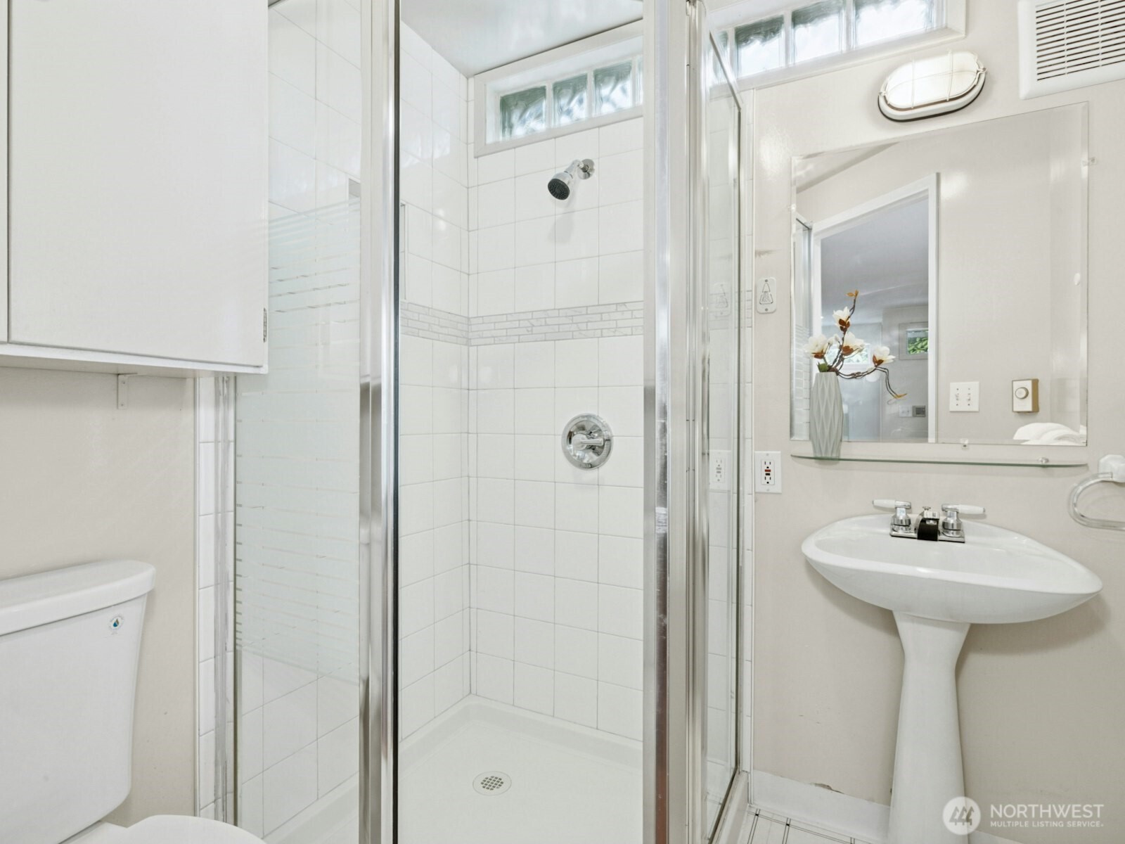 1710 Alki Avenue Southwest Seattle, WA 98116 - Photo 12 of 35