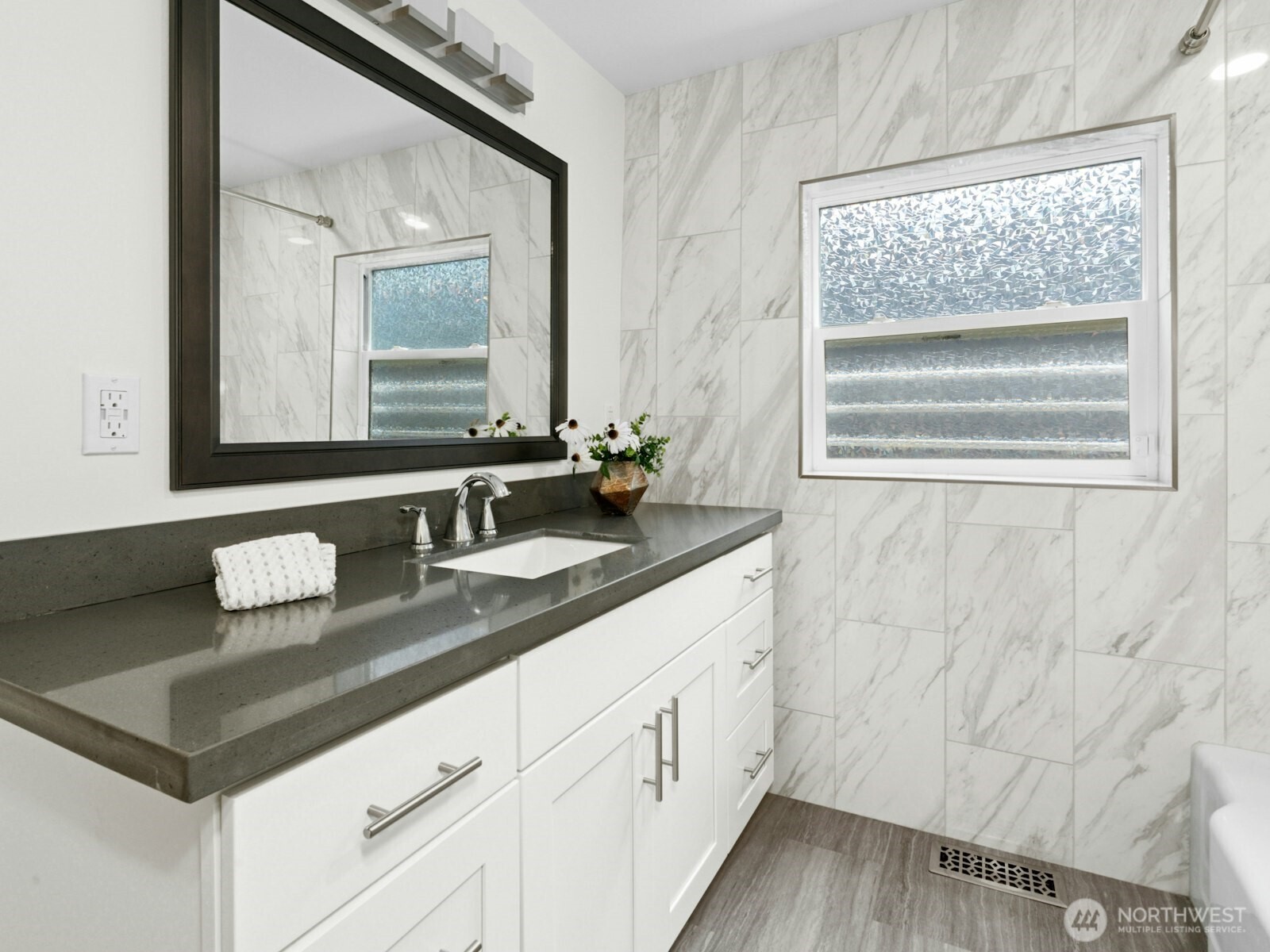 1710 Alki Avenue Southwest Seattle, WA 98116 - Photo 14 of 35