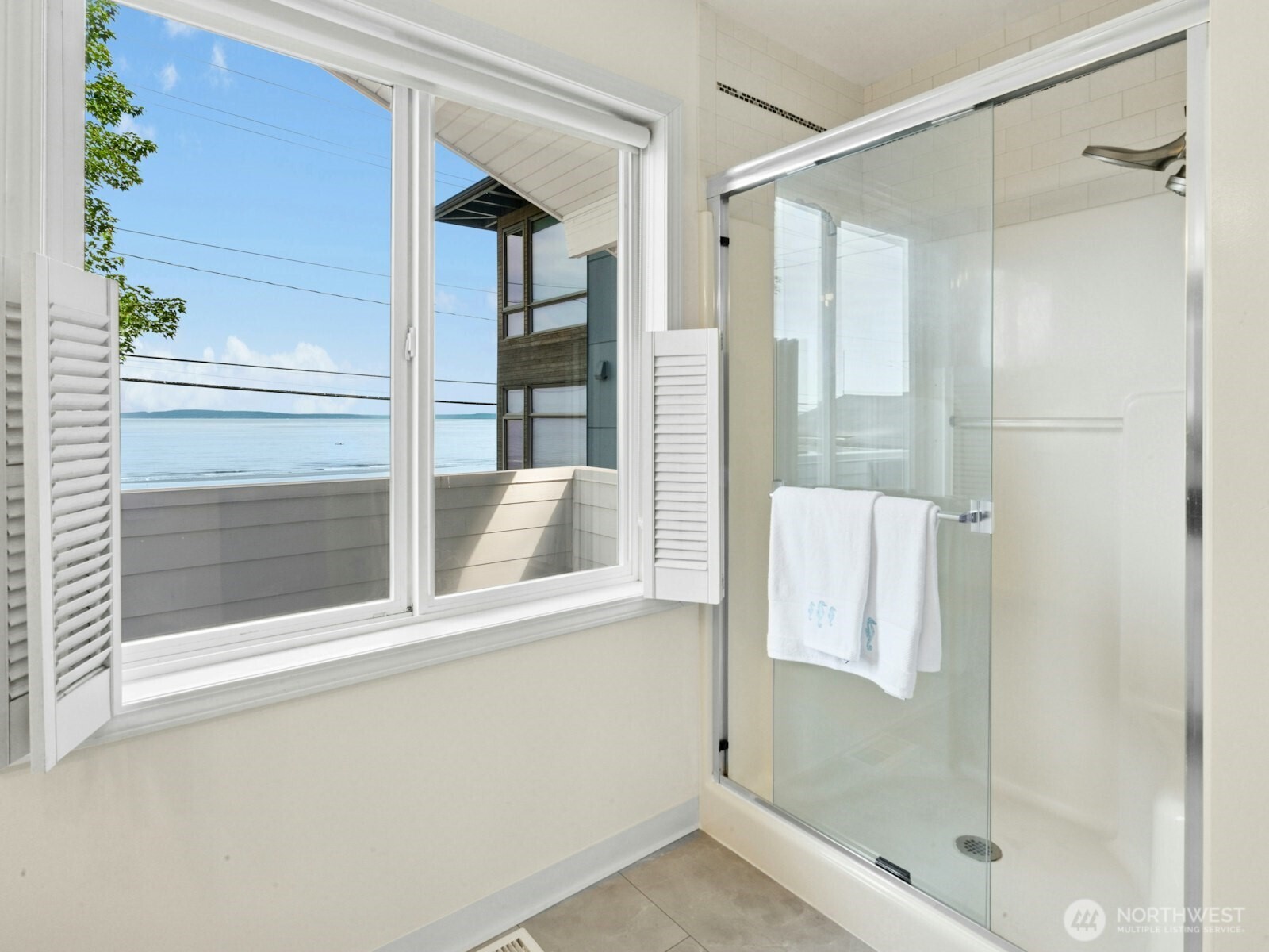 1710 Alki Avenue Southwest Seattle, WA 98116 - Photo 21 of 35