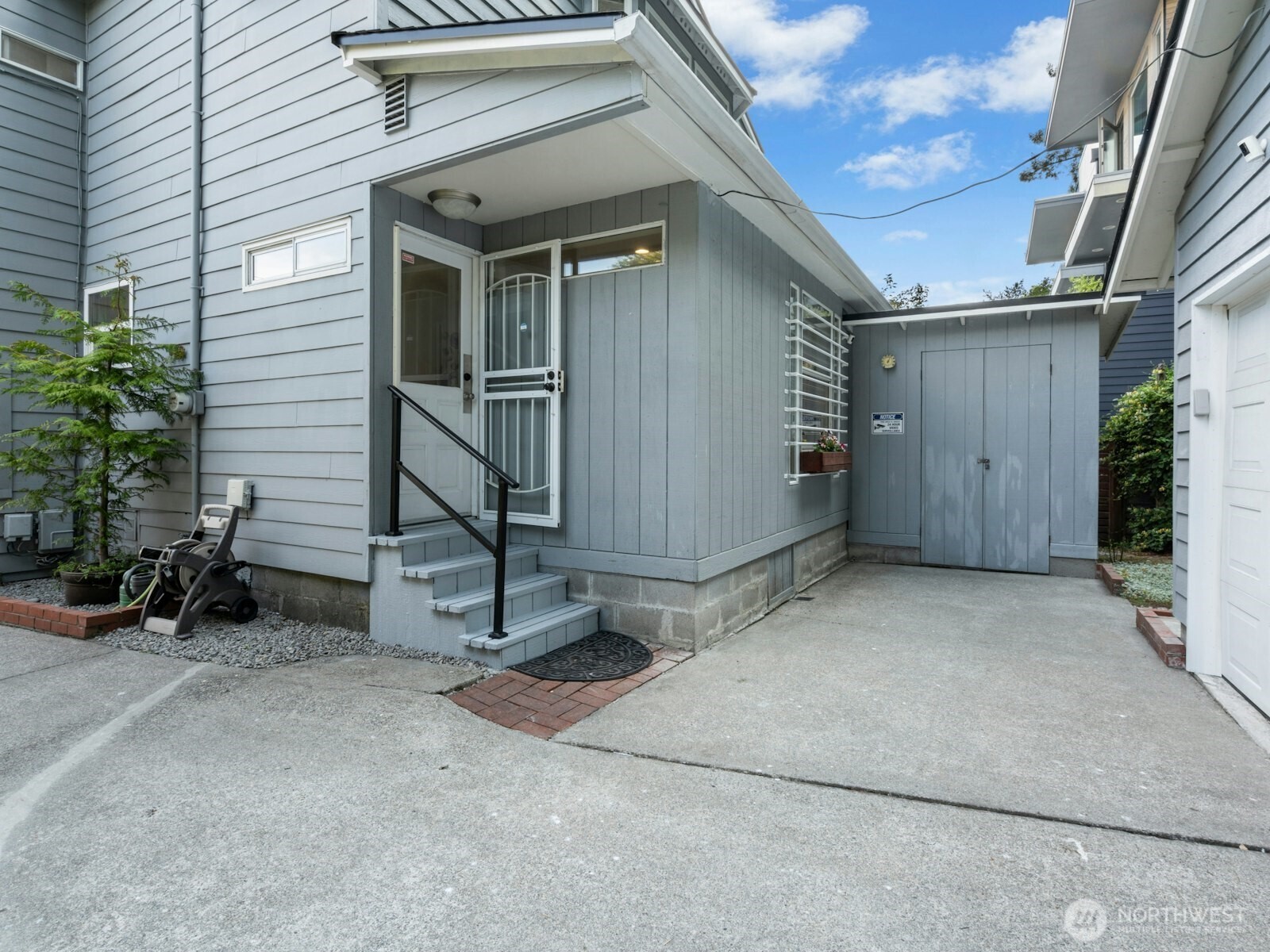 1710 Alki Avenue Southwest Seattle, WA 98116 - Photo 26 of 35