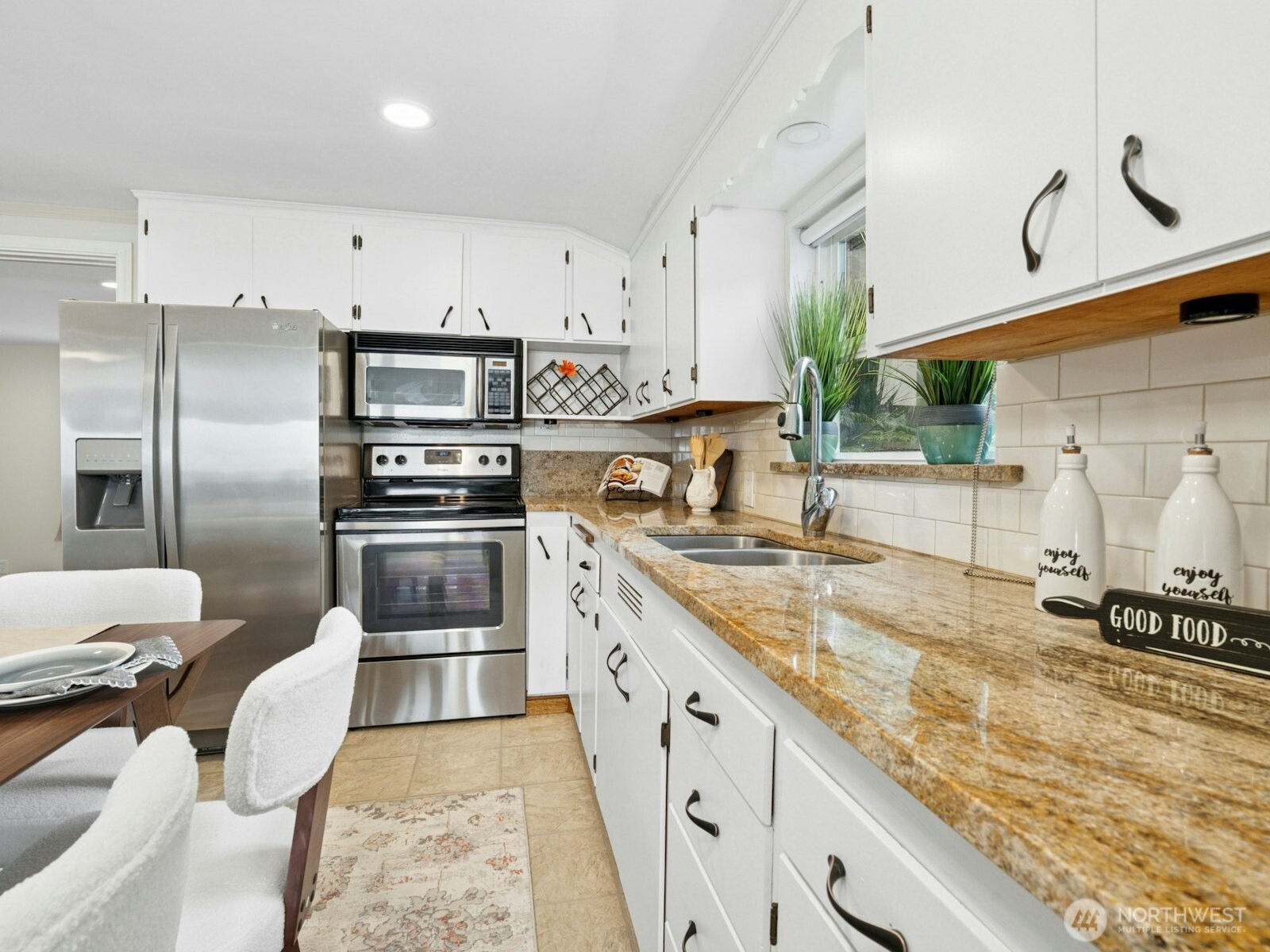 1710 Alki Avenue Southwest Seattle, WA 98116 - Photo 9 of 35