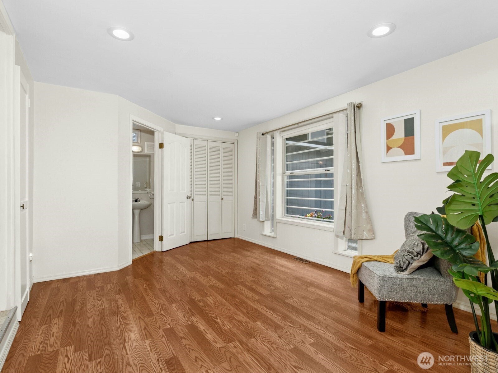 1710 Alki Avenue Southwest Seattle, WA 98116 - Photo 10 of 35