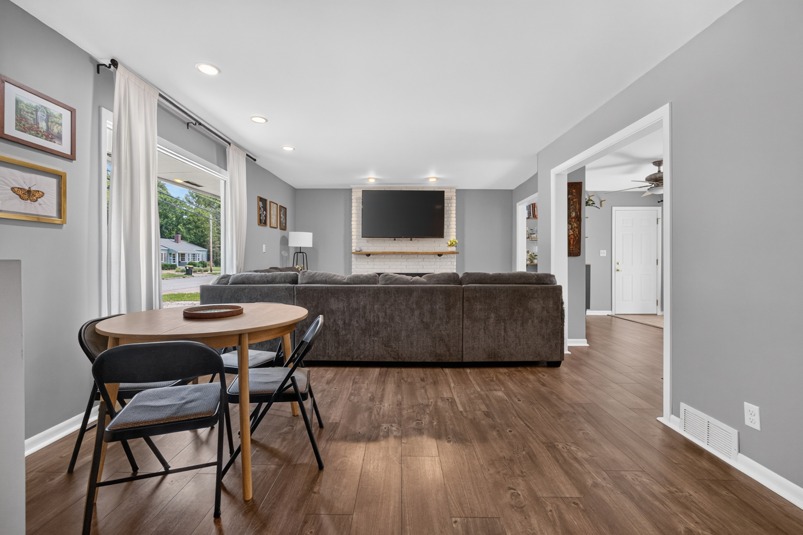 411 Bowles Street Normal, IL 61761 - Photo 4 of 29