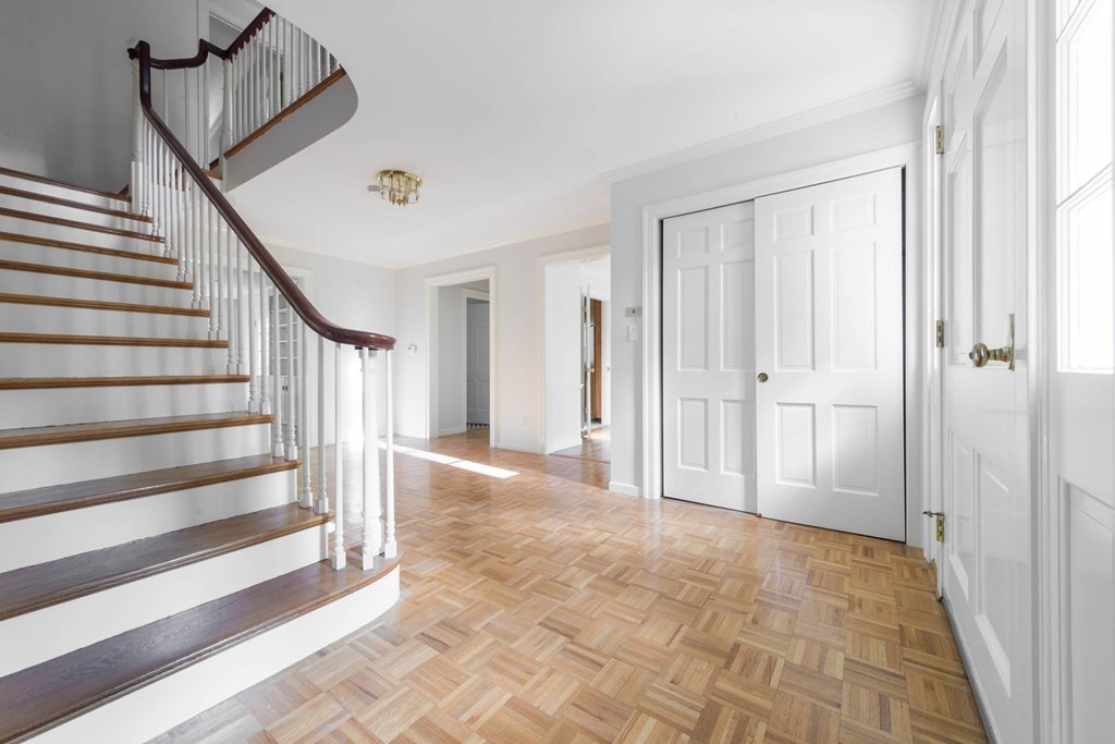 22 Bradford Road Weston, MA 02493 - Photo 12 of 30