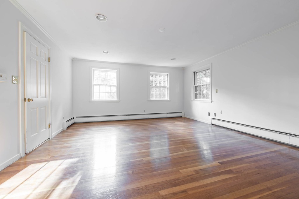 22 Bradford Road Weston, MA 02493 - Photo 14 of 30